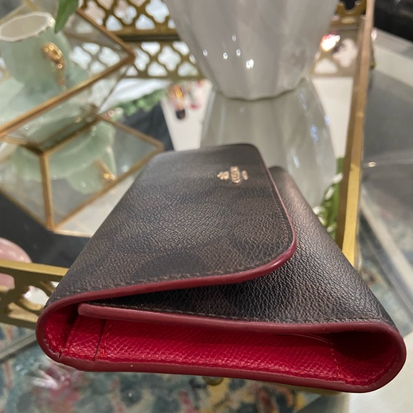 Coach Wallet - Picture 4 of 4